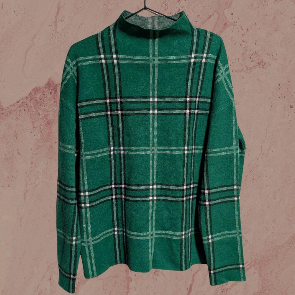 Plaid mock neck knit sweater 🌲